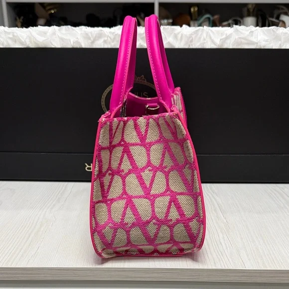 Valentino Garavani vlogo pink tote - Picture 2 of 6